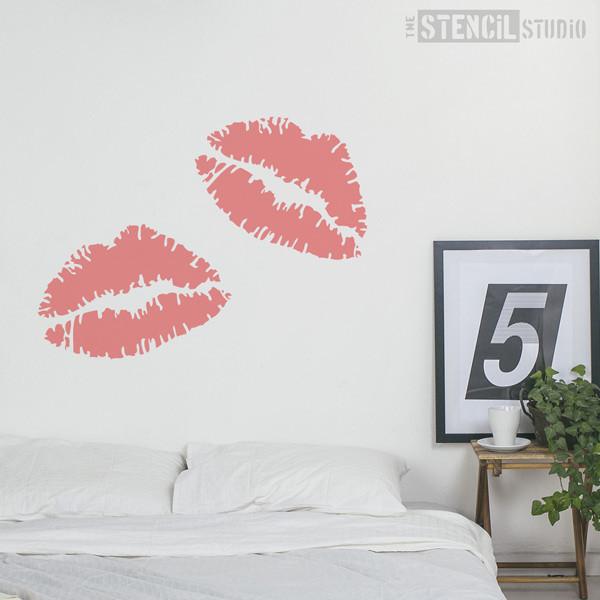 Lips stencil from The Stencil Studio Ltd - Size XL